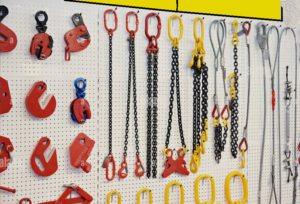 6 Lifting Equipment Safety Precautions to Follow